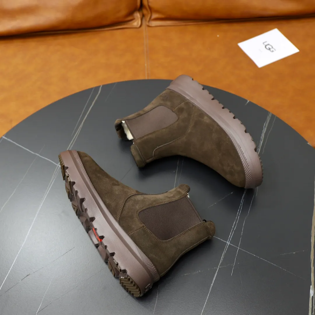 Ex-factory price: 540💰Thick wool imported from Australia Brand: UGG genuine purchase Size: 39-44 (45 customized) Grade: Official website 1:1 Material: First layer of genuine leather waterproof and antifreeze upper Real wool lining Original non-slip and wear-resistant outsole Style category: Men's casual shoes Trendy style Comfortable on the feet Color: Official website color synchronization